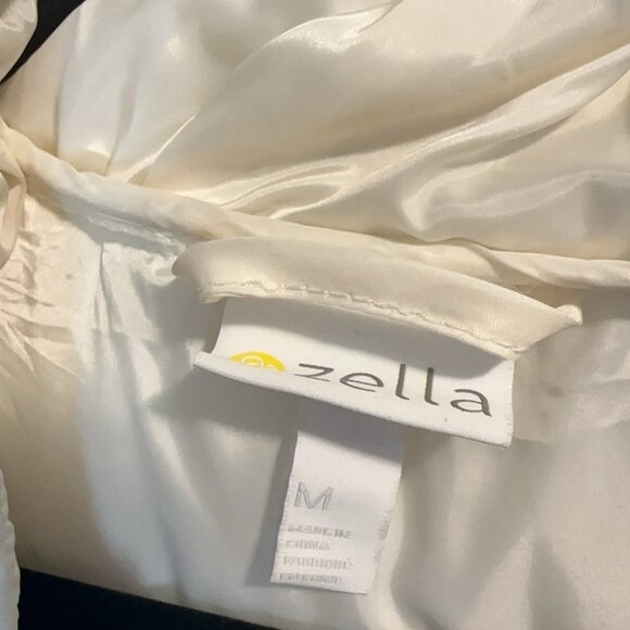 NEW with defects Zella Long Hooded Puffer Vest In Ivory Egret Size M #2918 - Picture 6 of 9